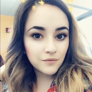 Meet your Posher, April